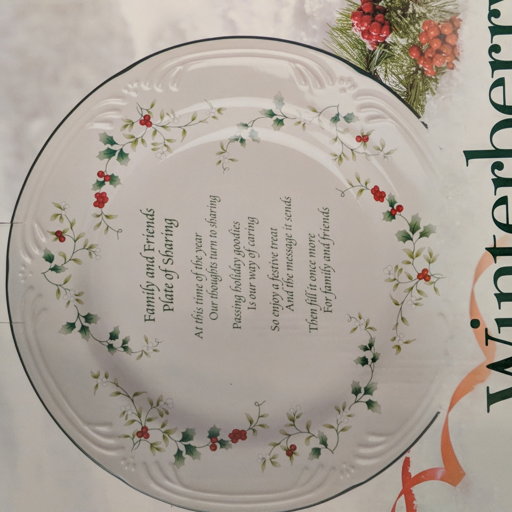Pfaltzgraff winter berry sharing plate - Picture 3 of 3